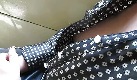 Peituda madura pornstar vigorosamente fode sexo video adulto com seu namorado