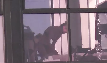 Peituda Mulher madura encontra-se na cama e cums violência de uma punheta filmes e videos adultos