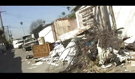 Depravado maduro dona de casa videos adulto gratis pronto para obter o punho do marido na buceta, esticando-o