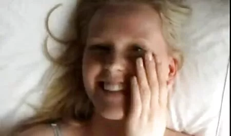 Jovem Brutal modelo pornô fode com dois homens videos por nos gratis para adultos para completar o êxtase