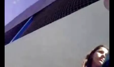 Uma menina, jovem, por favor, vídeo pornô para adulto um avô com um pau muito forte
