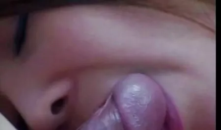 Jovem quente avó adultos pornografia tem uma sofá sexo fundição