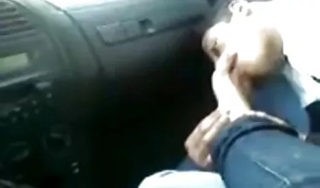 Jovem phat bunda pornô modelo Katty videos adultos novinhas joga em um pau duro bem