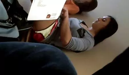 Asiática dona de videos adultos xvideos casa brincando com o pau de amigos