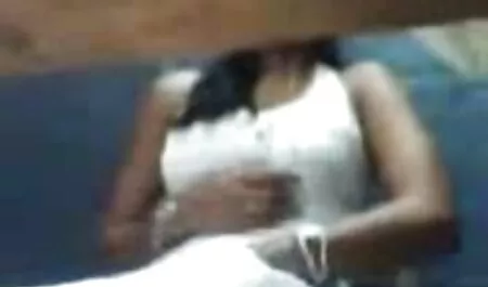 Mãos amarradas videos adultos mulheres a si mesmo 8212; beleza com uma buceta larga :)