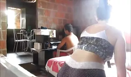 Quente jovem morena com dela bichano raspada videos adultos mulheres agradável dois áspero falo