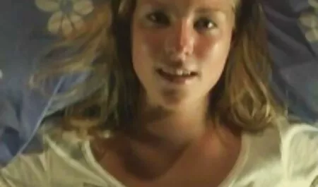 Adulto pornstars dar uma boquete com uma masturbação e videos pornos adultos gratis filmado para uma porra