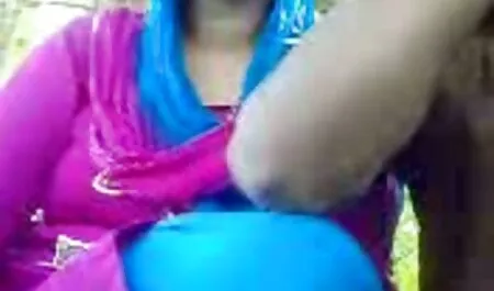 Galo recompensa esperma baixa video adulto em madura cadela para um fresco Boquete