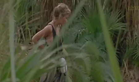 Não vídeo pornô para adulto há nada melhor do que uma aventura na selva com mosquitos :)