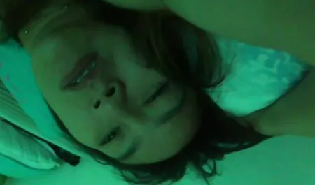 18 anos de videos adultos brasileiros idade Babe geme foda quente com um pau grande