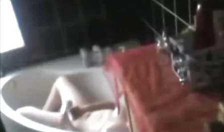 Depravado ver video adulto gratis mulher madura precisa de Ano Novo sexo do marido e tomar na buceta