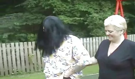 Jovem peituda pornô modelo em a bunny costume videos adultos sexo anal fode ela mesma com uma dildo